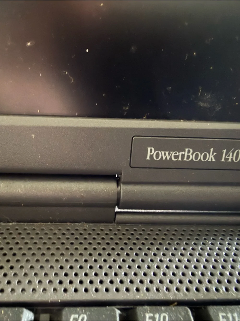 Vintage Apple Macintosh PowerBook 1400c/133